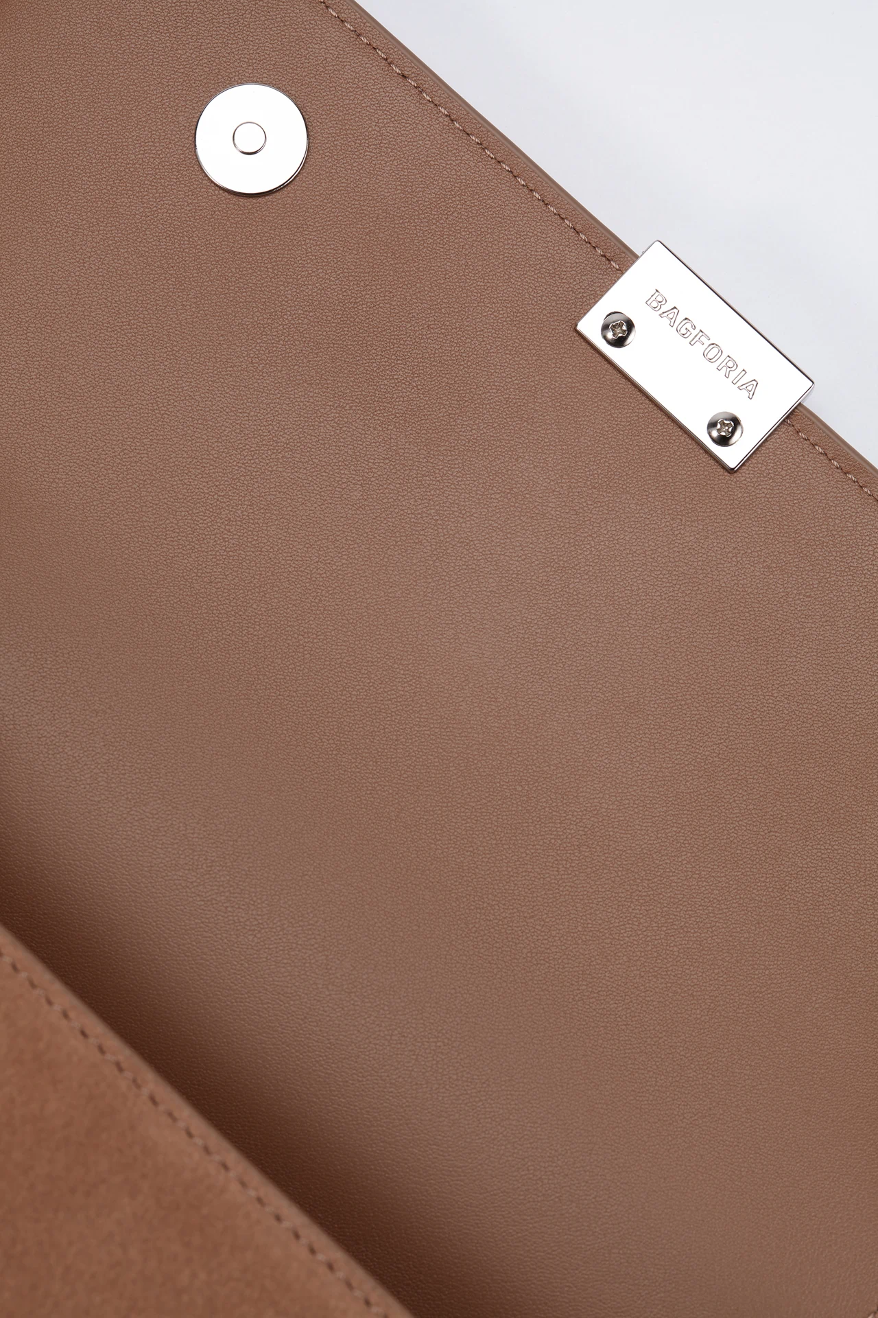 Bagforia — Flap Detail